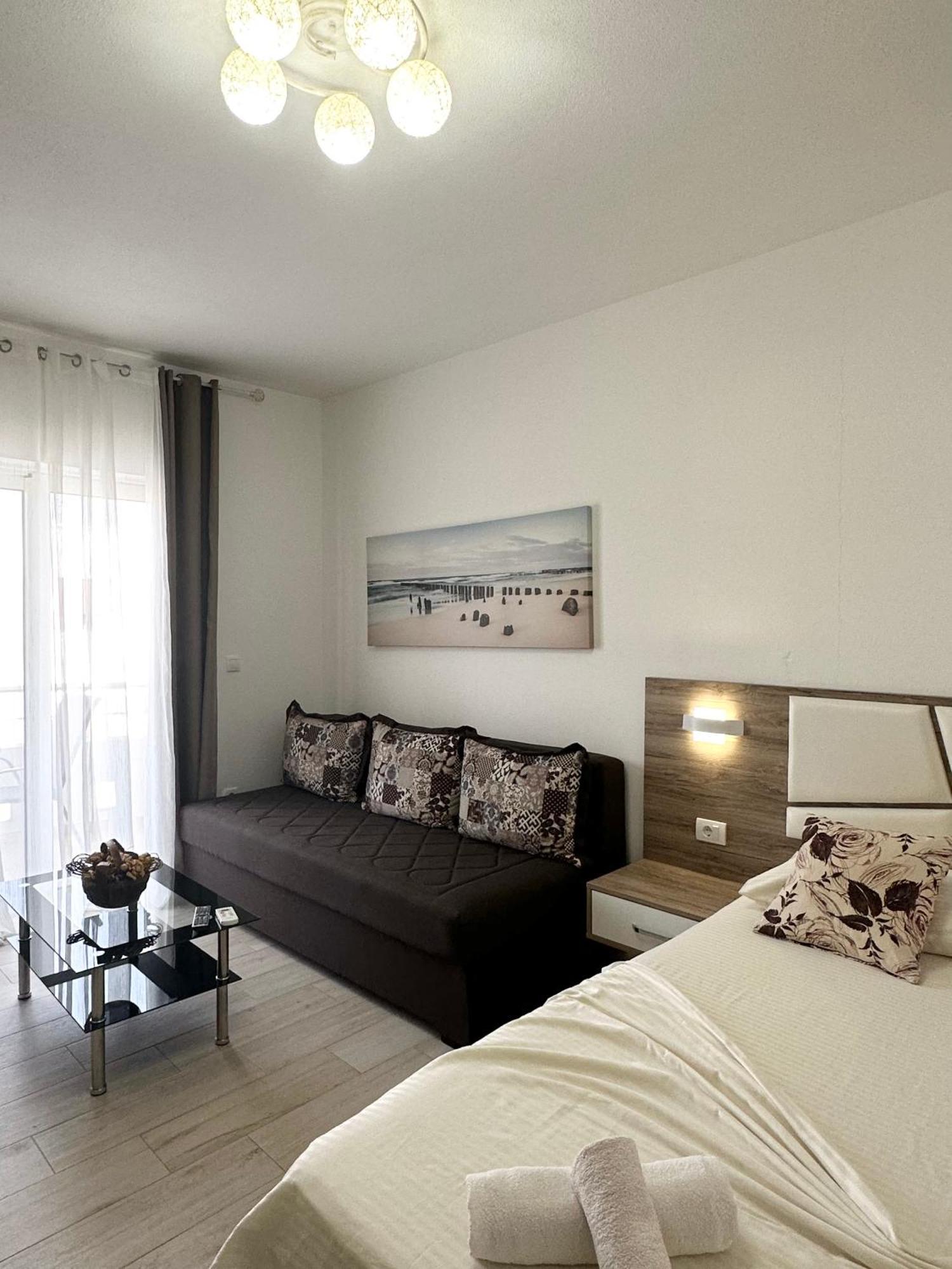 Apartmens Xhenis Lux Ulcinj Exterior photo