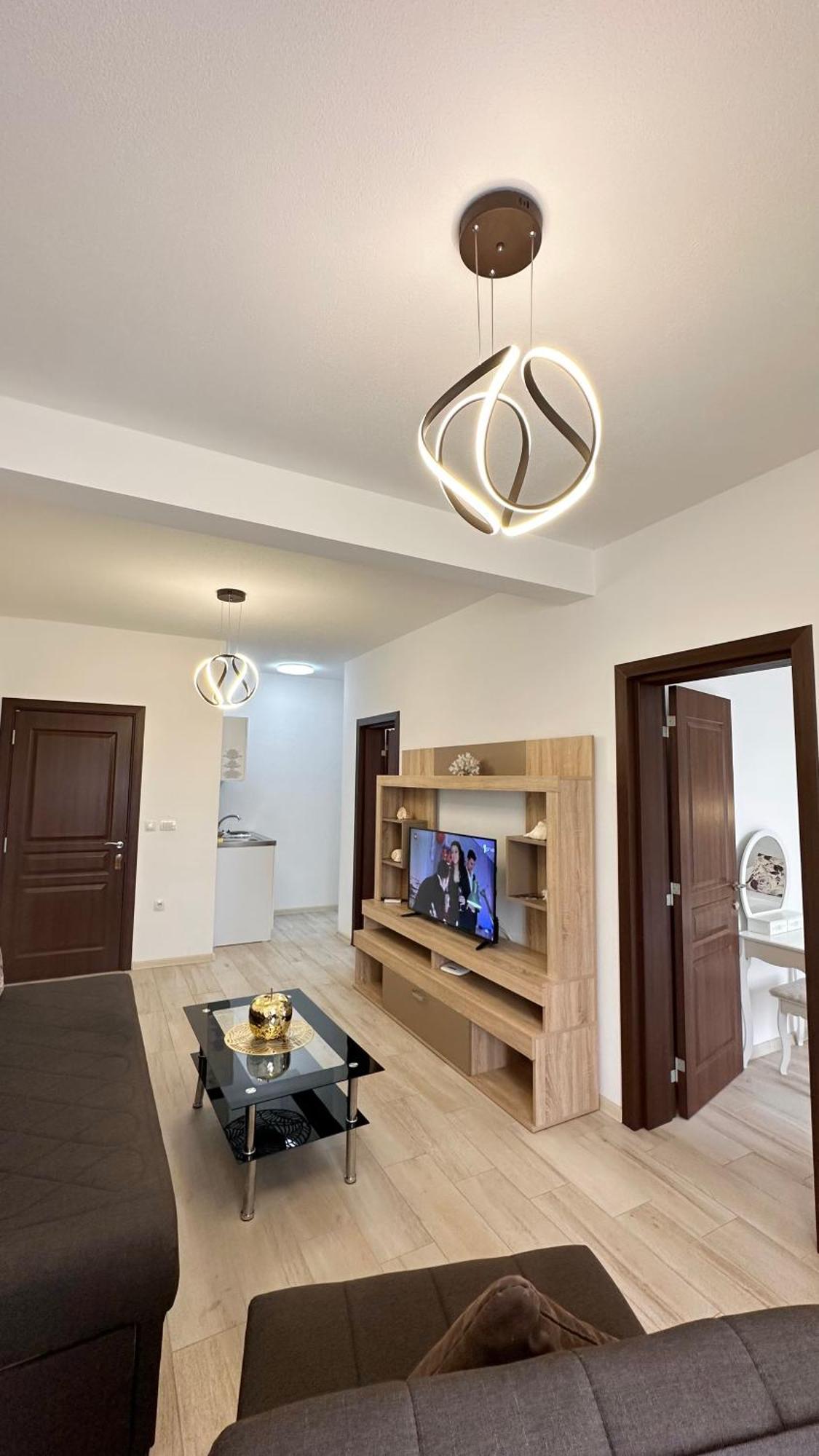 Apartmens Xhenis Lux Ulcinj Exterior photo