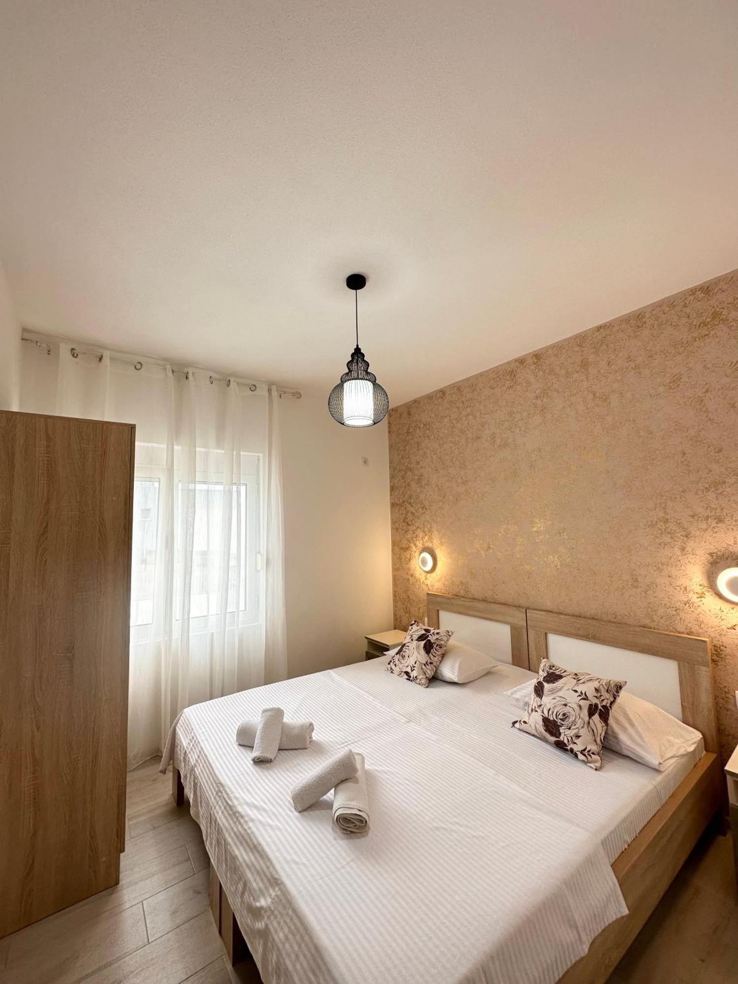 Apartmens Xhenis Lux Ulcinj Exterior photo